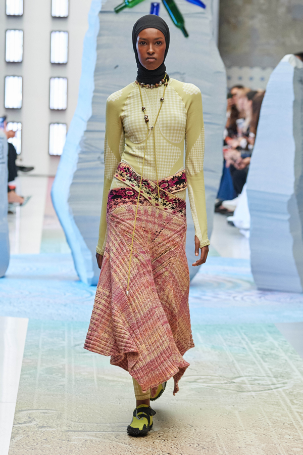 Paolina Russo fait ses débuts à la Semaine de la mode de Copenhague :  La lauréate du Zalando Visionary Award défile sur les podiums