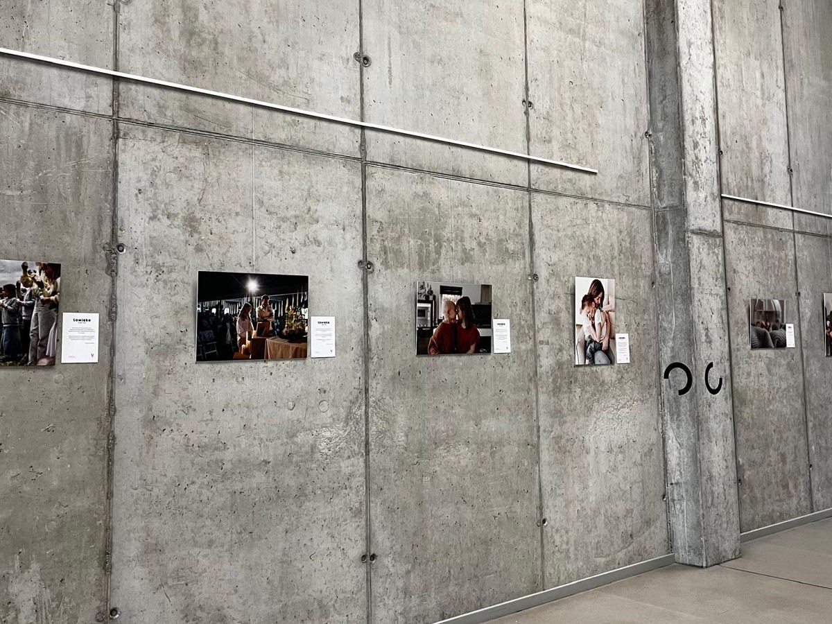 Hoe bied je steun aan wie een kind heeft verloren? KdG en Berrefonds organiseren pakkende fototentoonstelling en tweedaags symposium