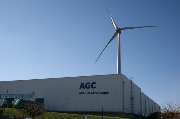 Ouverture de l'enquête publique pour la construction d'une éolienne sur le site d'AGC Glass à Mol