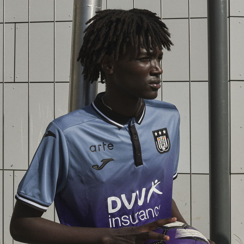 22-23 Arte shirt. 20-21 third shirt. © RSCA Studio