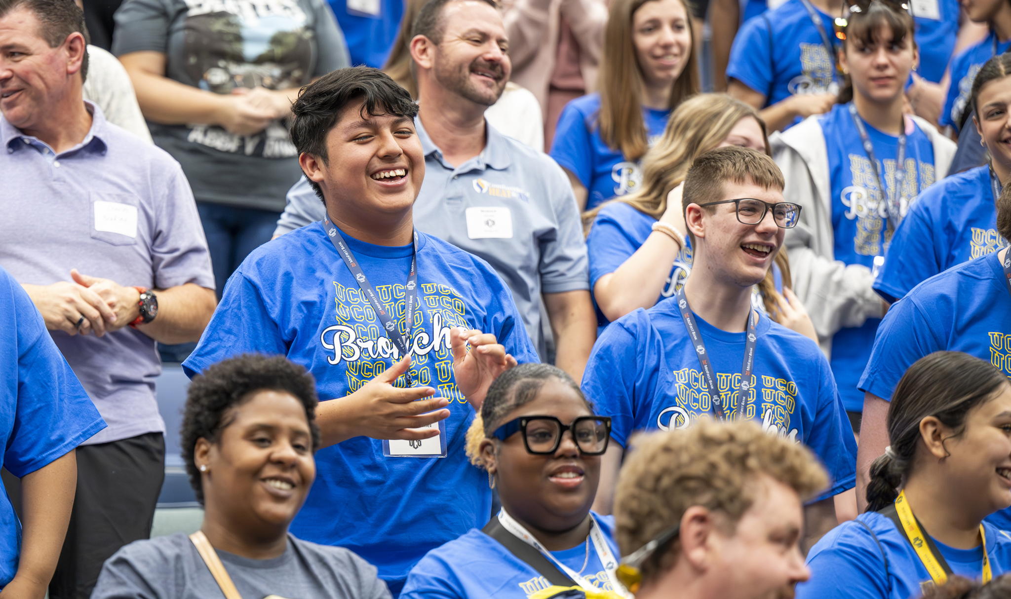 Students smiling at a New Broncho Orientation.