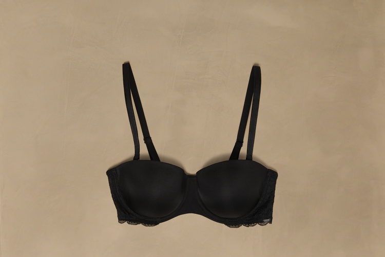 Hunkemöller_SS24_M24_Q2_012_SIGNATURES_HKM_Flatlay_Angie_Balcony_#0186_FINAL