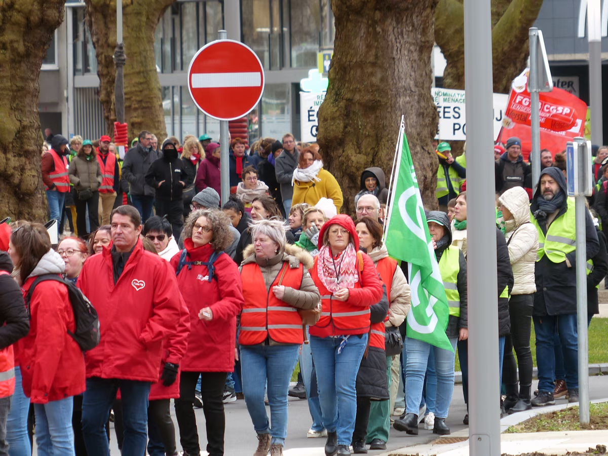 Voka West-Vlaanderen: “Vakbonden handelen compleet onverantwoordelijk”