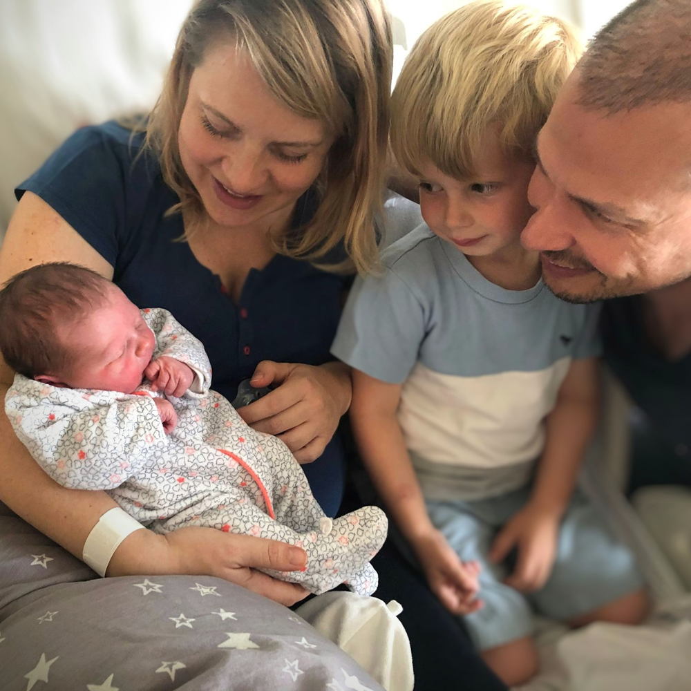 Project Baby: Nele Ameloot, partner Glenn Jones, zoontje Oliver en dochtertje Lauren – © Nele Ameloot