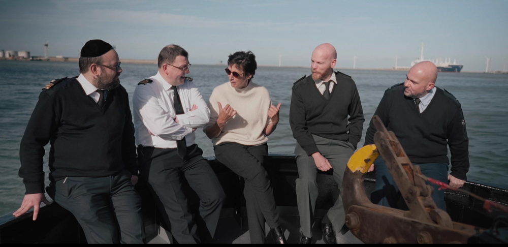 Met aalmoezeniers op boot