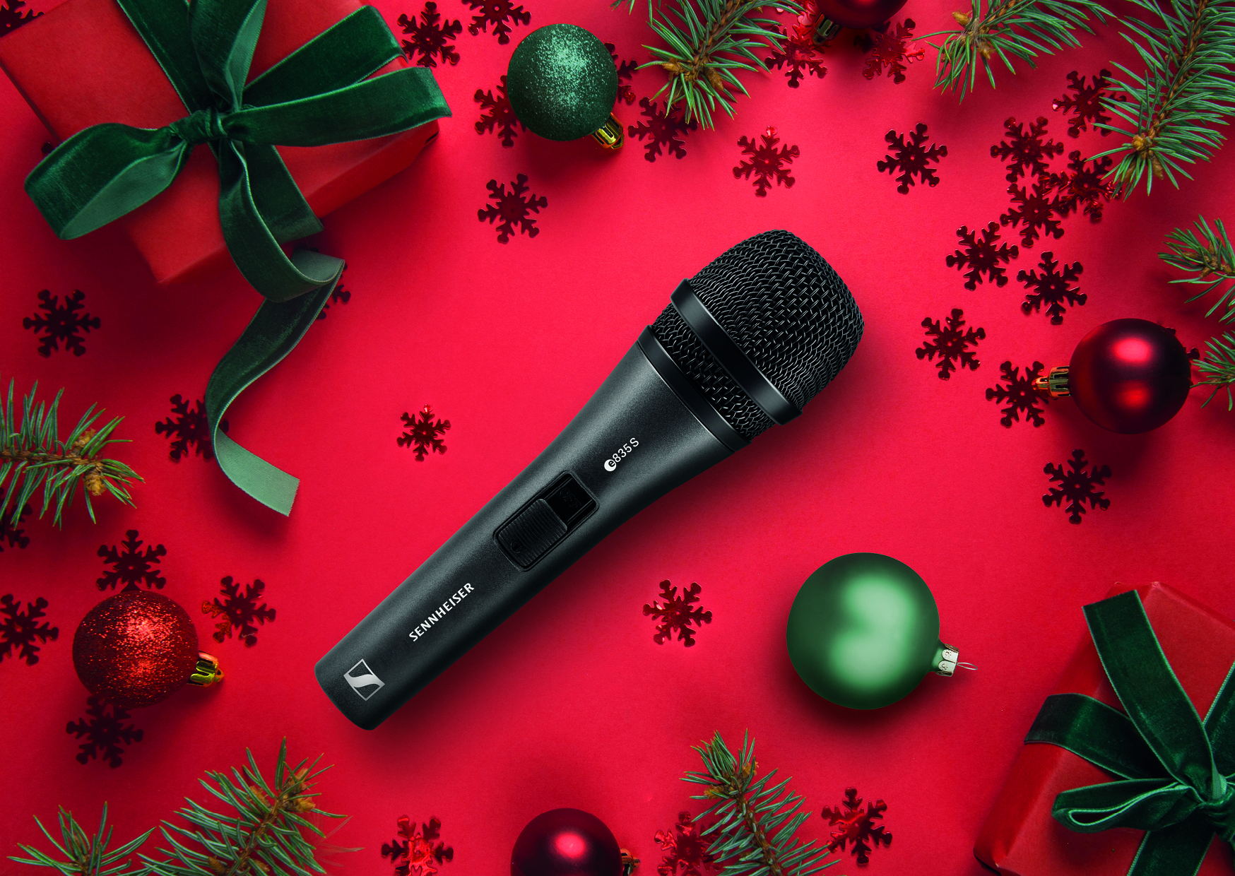 Sennheiser e 835 / e 835 S er en dynamisk kardiodemikrofon som passer til vokalbruk og som skjærer godt igjennom høyt volum fra scenen