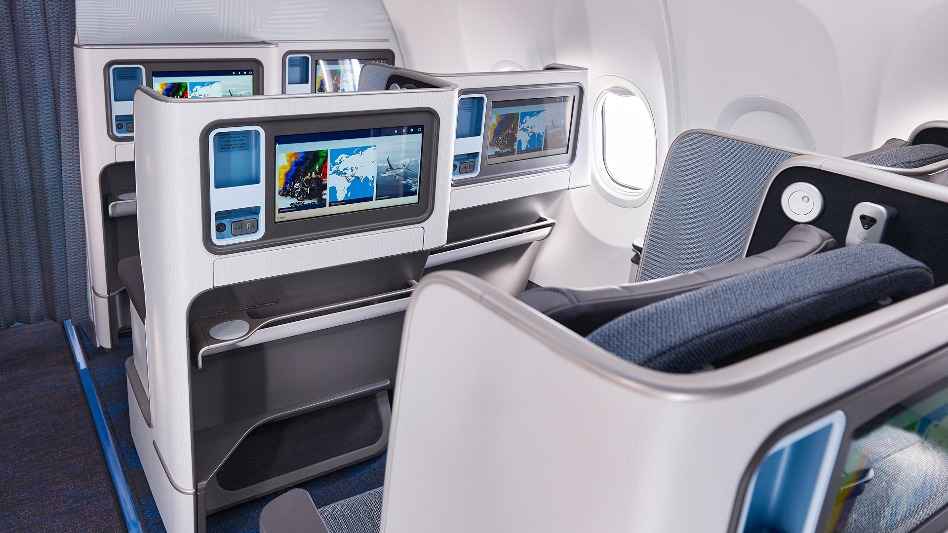 Flydubai Showcases Its New Business Class Seat Offering At Arabian Travel Market 0254