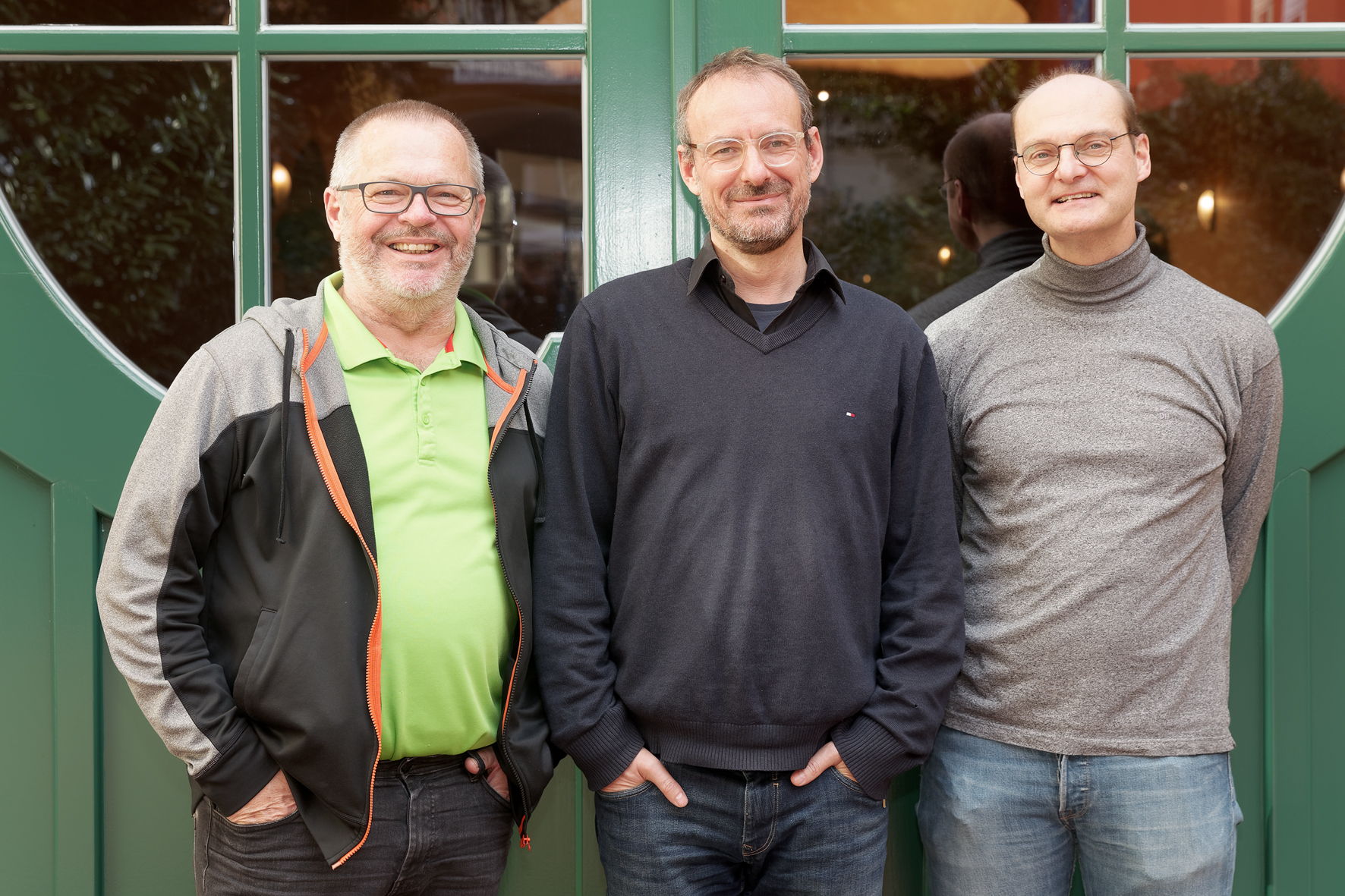 v.l.n.r: Roland Bachmann, Sennheiser Account Manager Pro | AV, Tonmeister Wolfram Schild und IT-Koryphäe Martin Sraier
