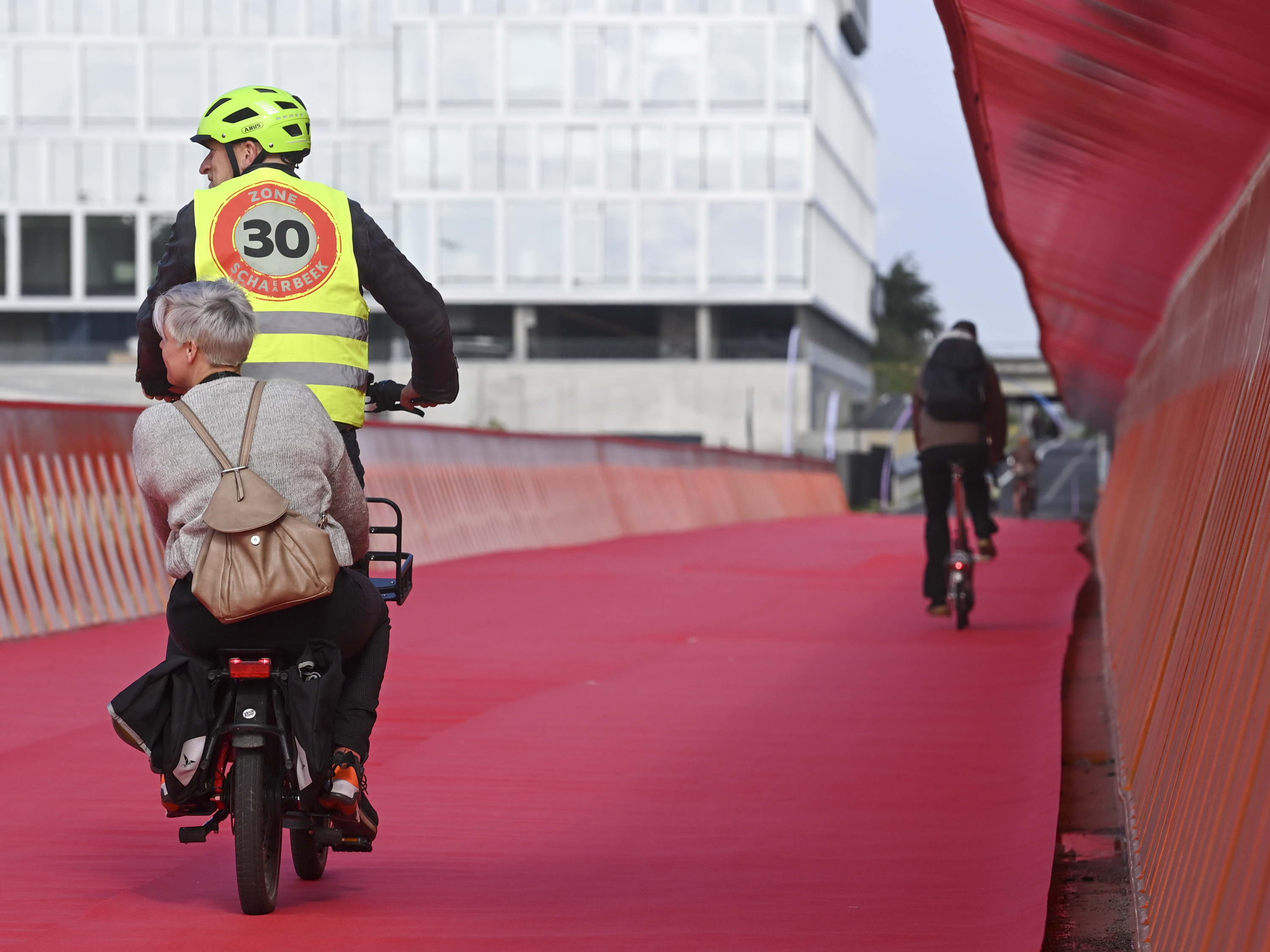 Construction of cycling highway between Anderlecht and city of Brussels begins