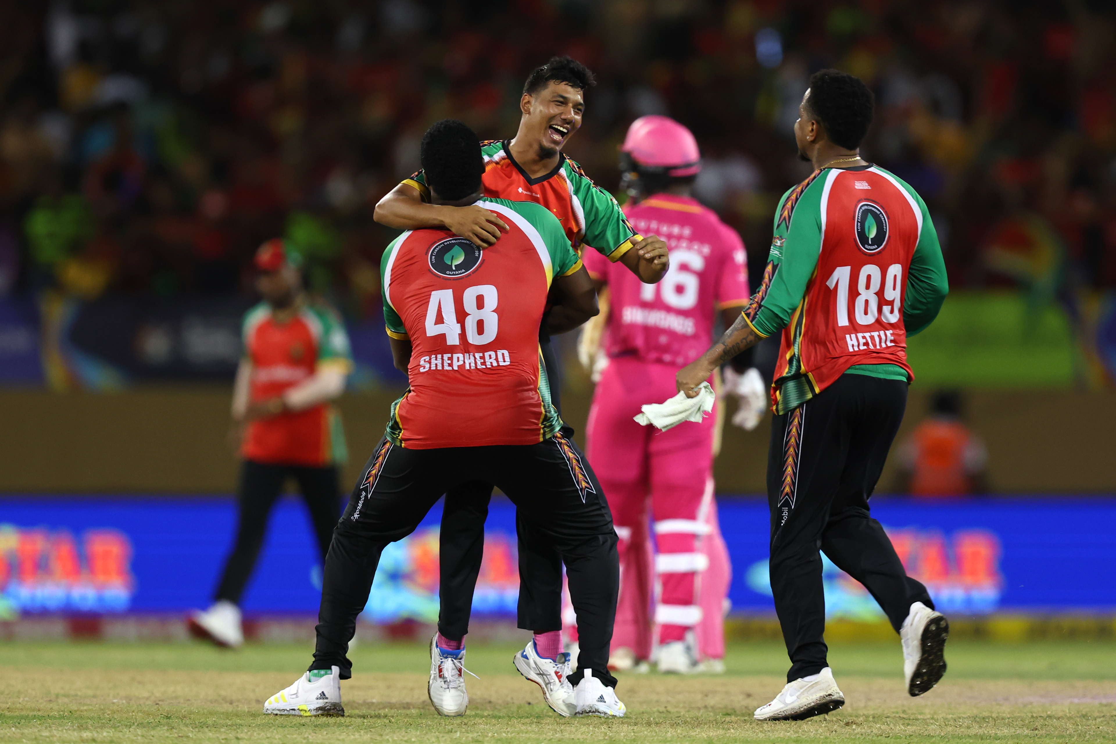 WARRIORS CRUSH ROYALS TO LOCK IN TOP-TWO FINISH