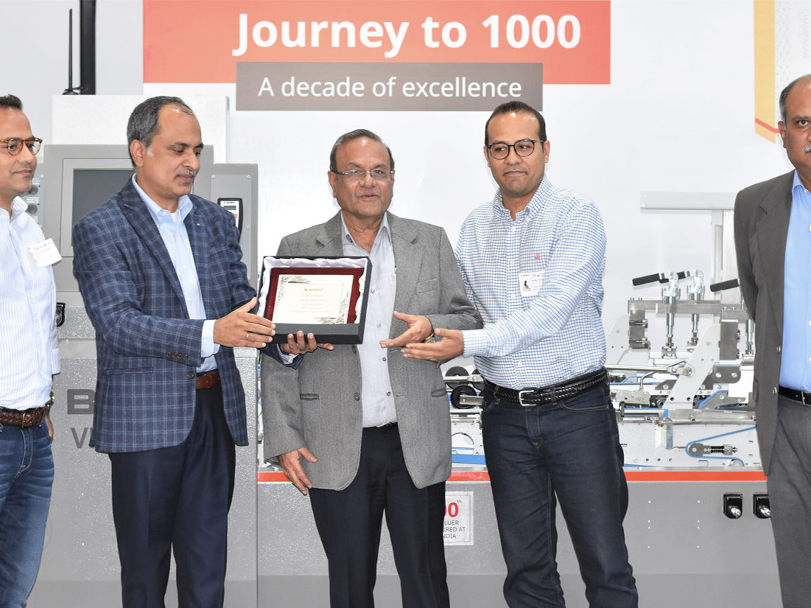 Bobst India отмечает очередной исторический рубеж - с производственной линии сходит 1000-я фальцевально-склеивающая машина