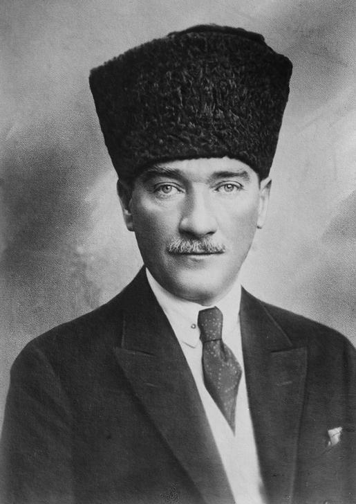 AKG1066572 Mustafa Kemal Ataturk © akg-images / WHA / World History Archive