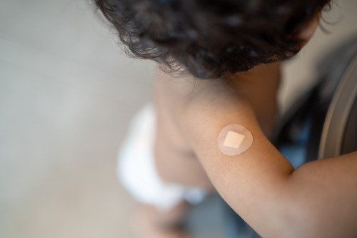 Nieuwe cijfers over vaccinaties, gehoor- en oogscreening bij jonge kinderen