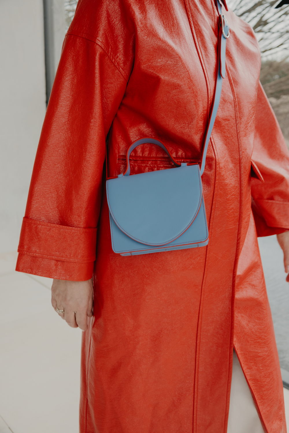 Mieke Dierckx_micro bleu ciel red €350 (2)