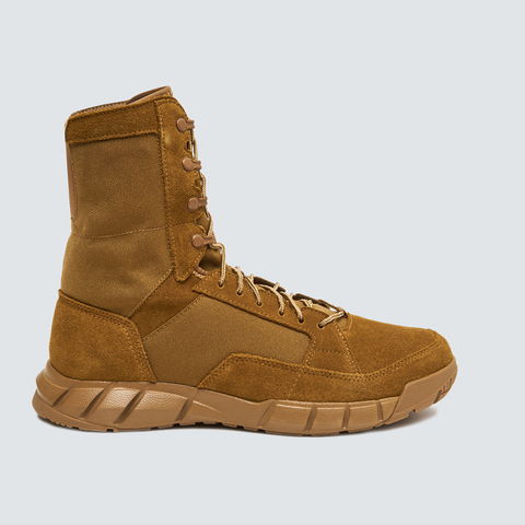 OAKLEY COYOTE BOOT IN COYOTE