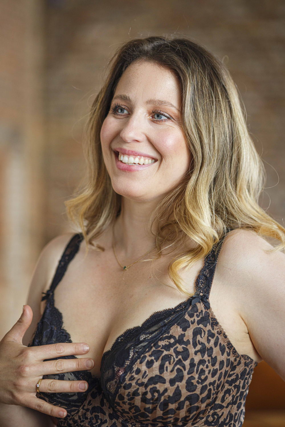 Sanne Vogel in Madison Bronze