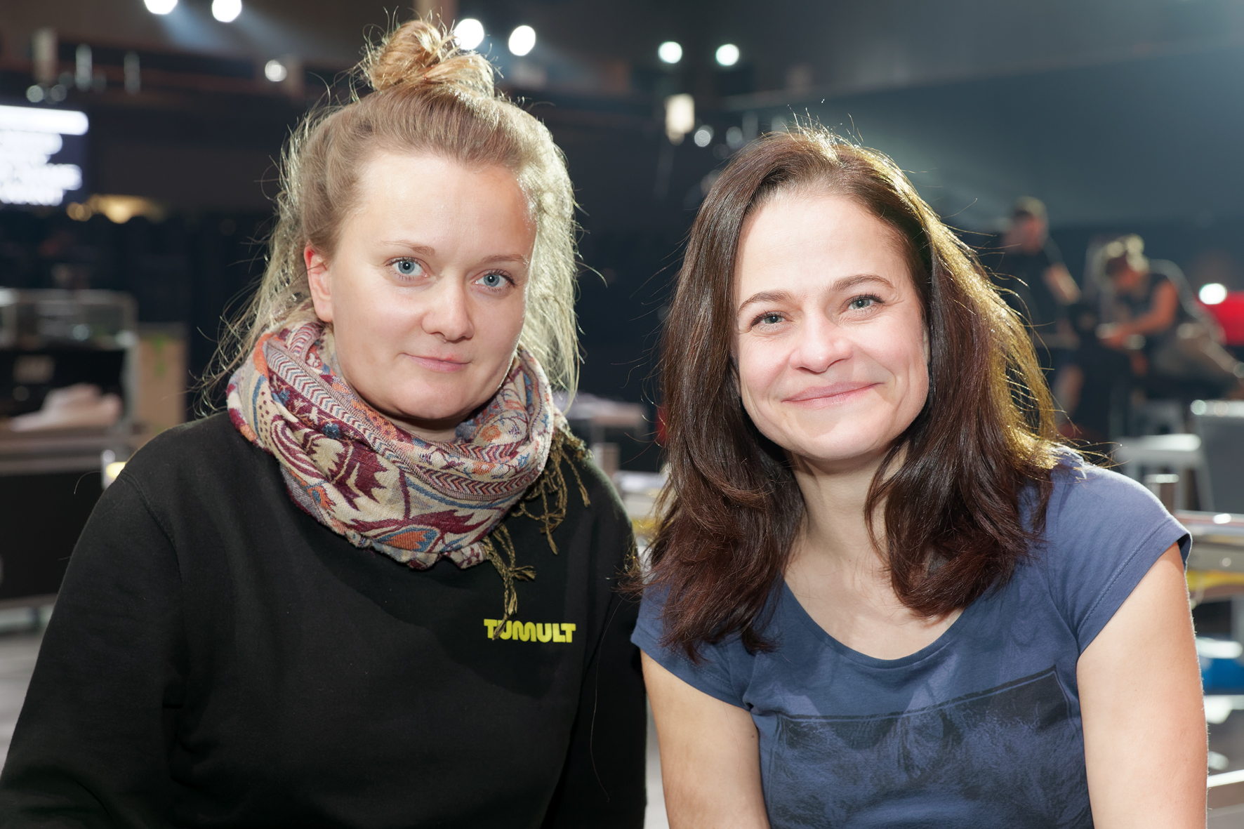 Die Frequenzmanagement-Expertinnen Svenja Dunkel (r.) und Julia Lesjak (l.) sorgten beim IMA für eine optimale Frequenzplanung, Durchführung, Inbetriebnahme und Geräteausgabe Die Frequenzmanagement-Expertinnen Svenja Dunkel (r.) und Julia Lesjak (l.) sorgten beim IMA für eine optimale Frequenzplanung, Durchführung, Inbetriebnahme und Geräteausgabe