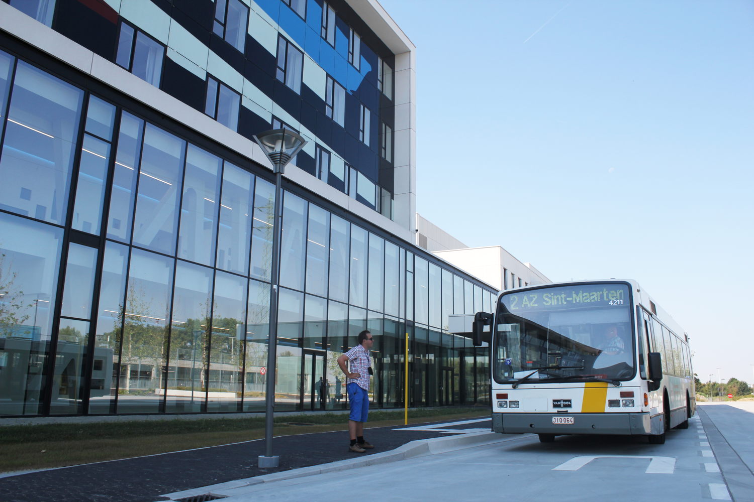Vanaf 15 oktober passeren 5 buslijnen aan het nieuwe AZ Sint-Maarten in Mechelen-noord.