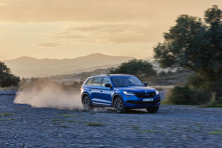 The KODIAQ RS is the first SUV to join ŠKODA’s
RS family and gives a memorable demonstration of its
sporting credentials on the Nürburgring North Loop.