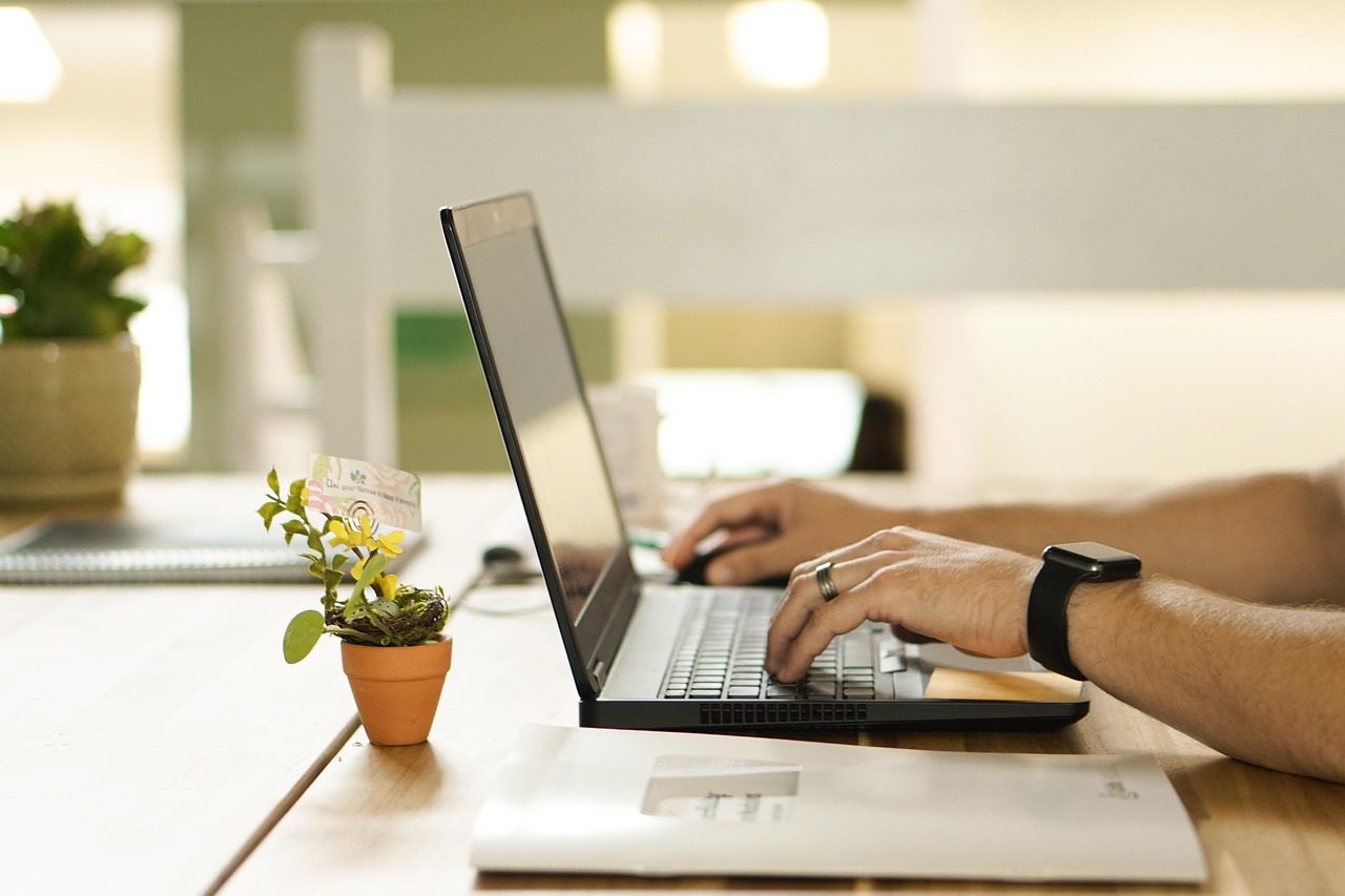 Si 85 % des Belges se méfient des achats via Facebook ou Instagram, 1 entrepreneur sur 8 continue toutefois de miser sur ces réseaux