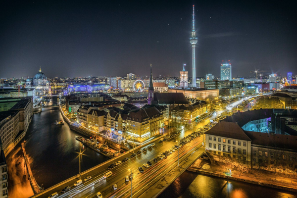 Berlin beauftragt Vianova mit datenbasierter Lösung der Herausforderungen  der Mikromobilität 