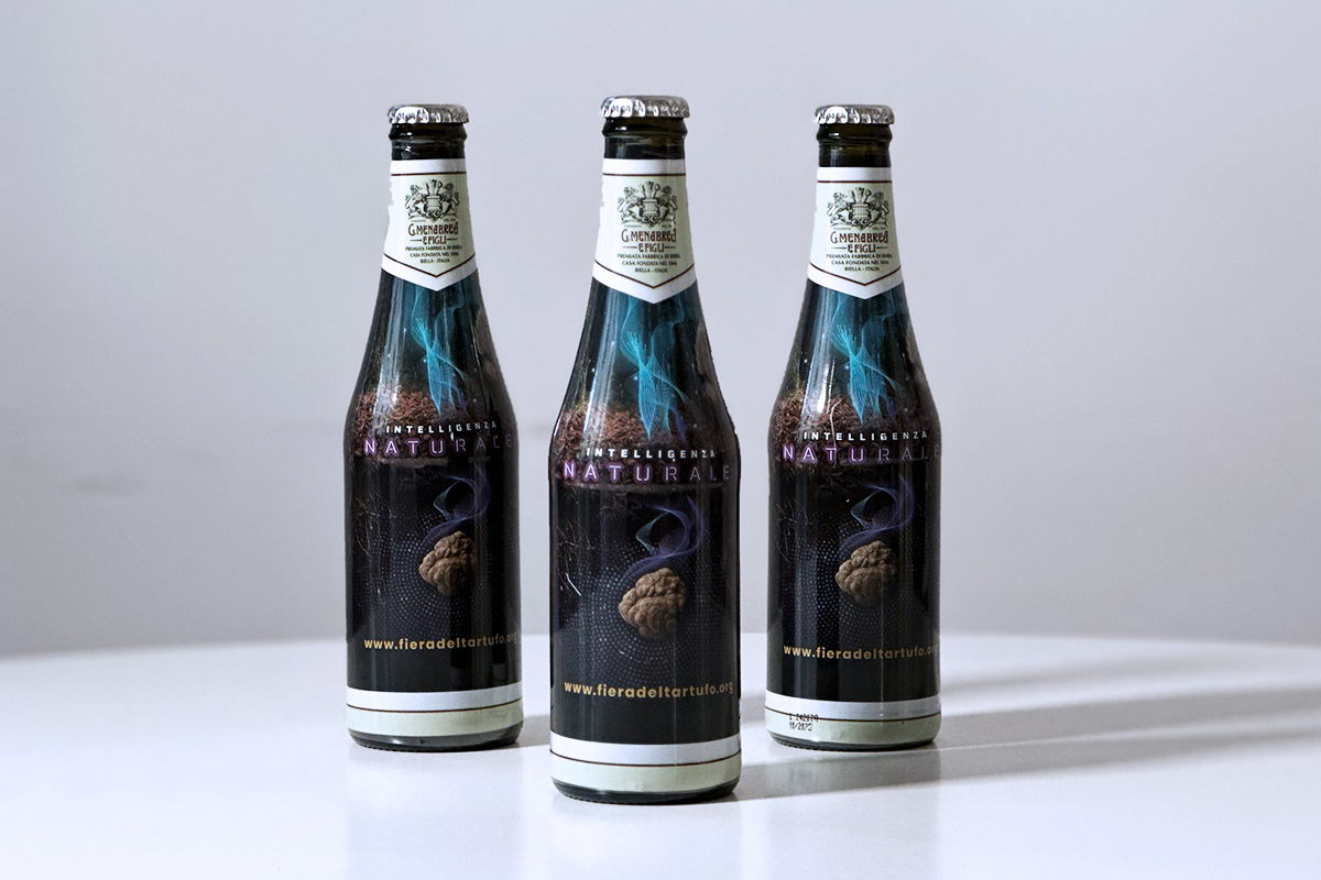 Torna Birra Menabrea alla Fiera internazionale del tartufo d'Alba con una bottiglia dedicata all'evento e una speciale degustazione.