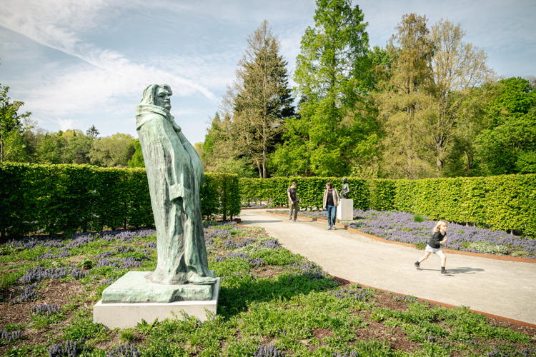 Auguste Rodin, Balzac, 1892-97, inv 2196 - Koninklijk Museum voor Schone Kunsten Antwerpen - Collectie Vlaamse Gemeenschap (public domain) - Photo: Tom Cornille Auguste Rodin, Balzac, 1892-97, inv 2196 - Koninklijk Museum voor Schone Kunsten Antwerpen - Collectie Vlaamse Gemeenschap (public domain) - Photo: Tom Cornille