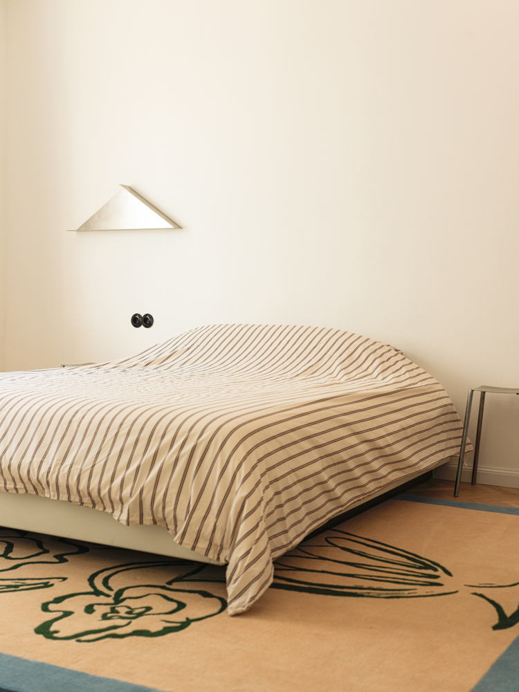 27  Paradis Apartment  © Micha Pycke