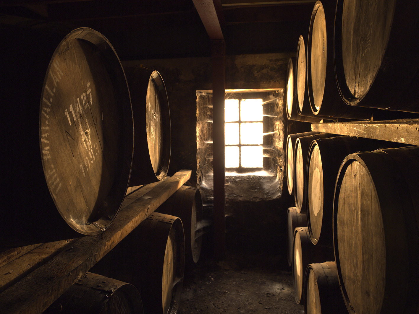 MÁS ALLÁ DE LA BOTELLA: EL WHISKY COMO EXPRESIÓN CULTURAL 