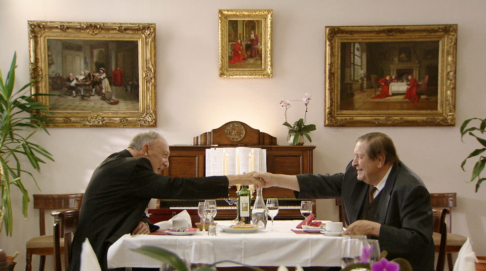 De ketter en de kerkvorst - Aartsbisschop  Léonard en Etienne Vermeersch - (c) VRT en Midlife Cowboy 