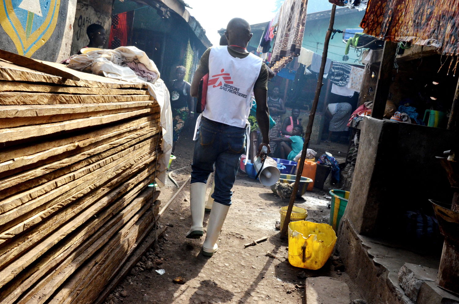 Collaborateur ebola en Sierra Leone, Allessandro Siclari