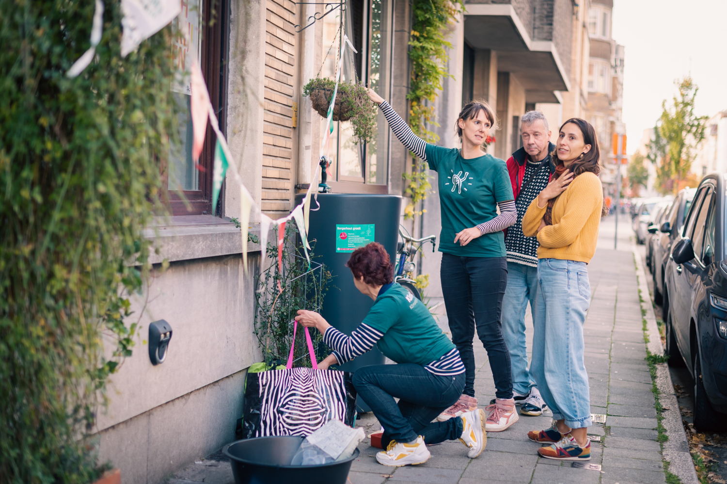 Installatie gratis regenton in een Groeistraat  ©Wim Hadermann
