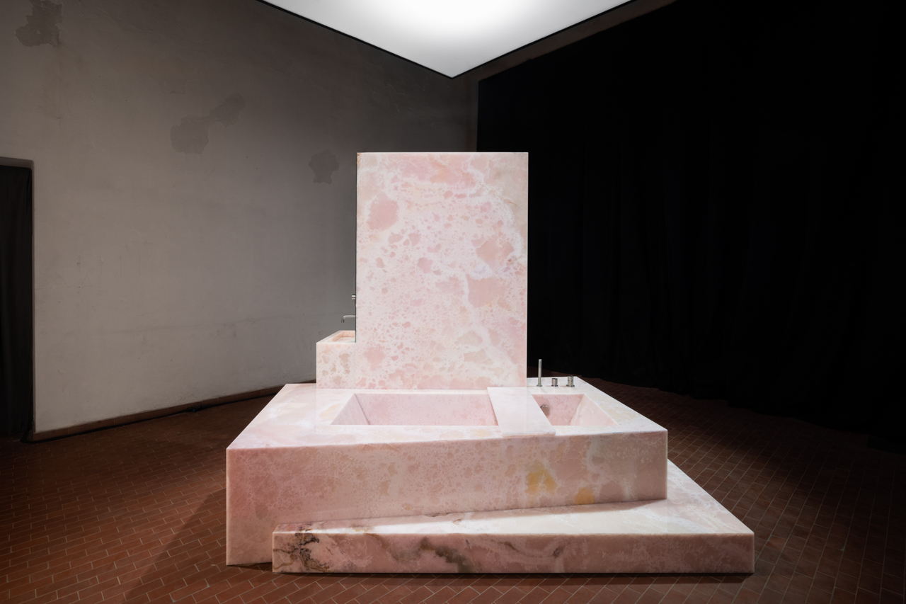 Pink Pale Hue onyx by SolidNature, designed by Sabine Marcelis - photography by Marco Cappelletti Pink Pale Hue onyx by SolidNature, designed by Sabine Marcelis - photography by Marco Cappelletti