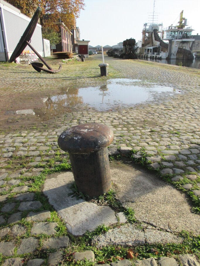 Huidig zicht op de toekomstige publieke straat naast droogdok 1 AG Vespa