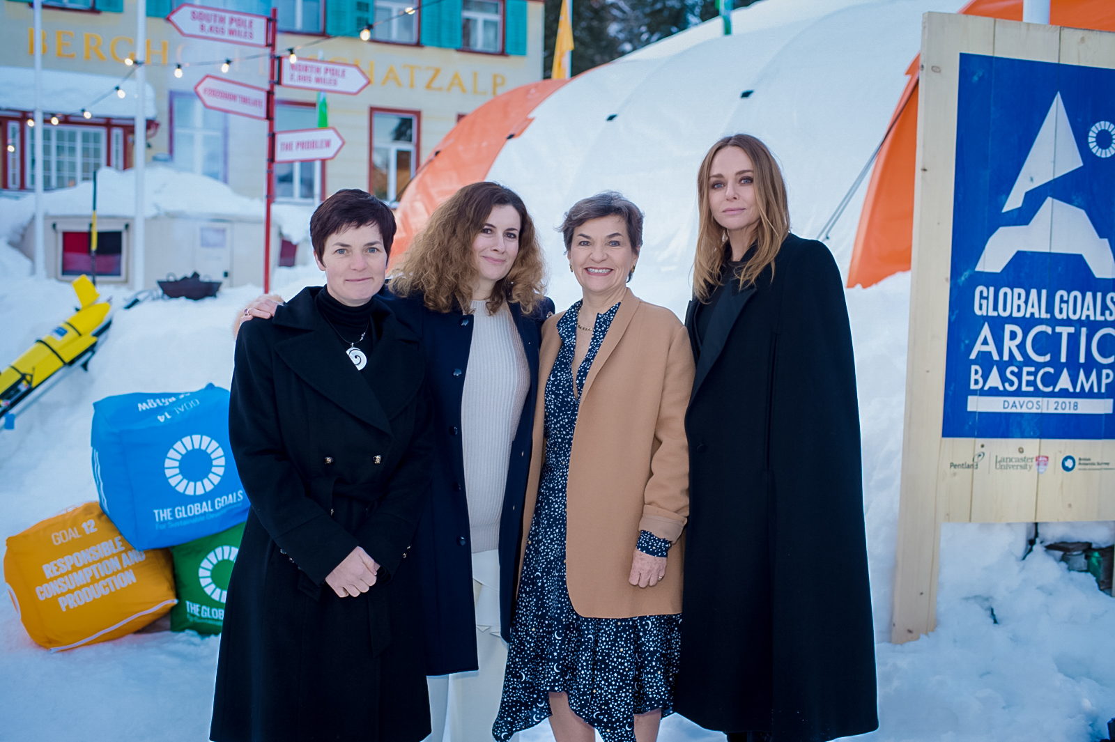 Image du jour: evian®, Stella McCartney, Ellen MacArthur et Christiana Figueres organisent un dîner au Forum économique mondial de Davos pour un monde décarboné au sein d’une économie circulaire
