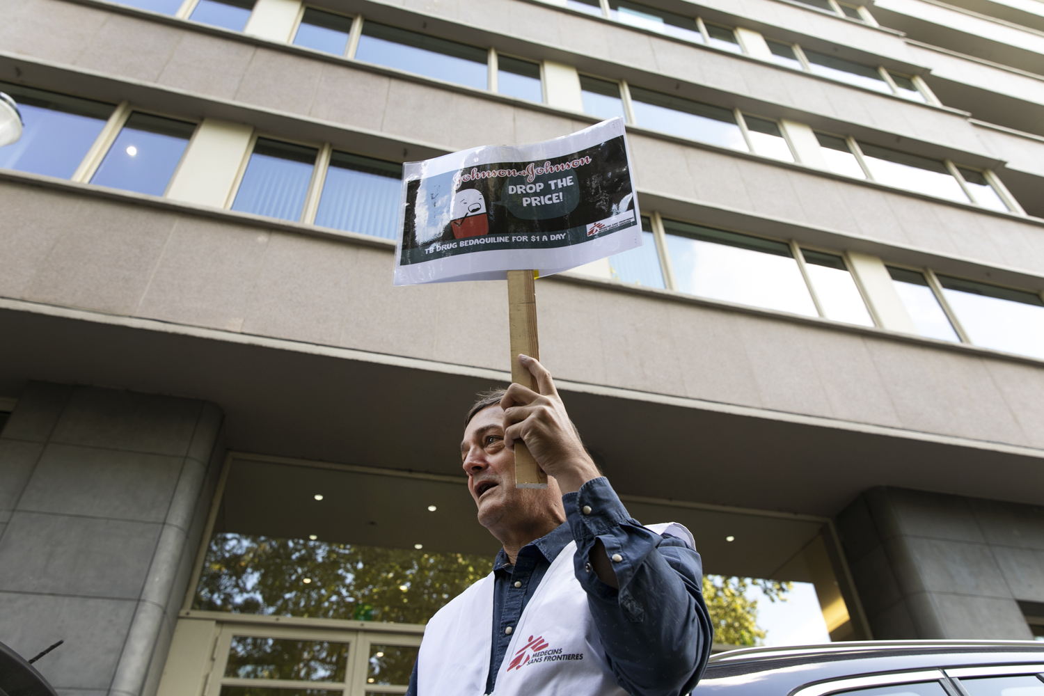Manifestation devant le siège de Johnson & Johnson à Bruxelles ce 10 octobre 2019  © Albert Masias/MSF
