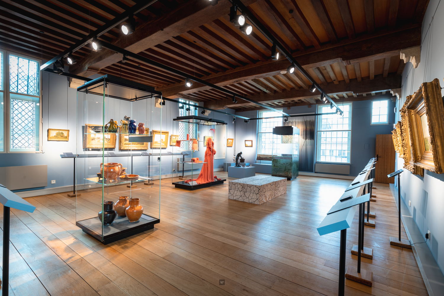 Tentoonstelling Lage Landen - Jurk van Koningin Maxima als pronkstuk