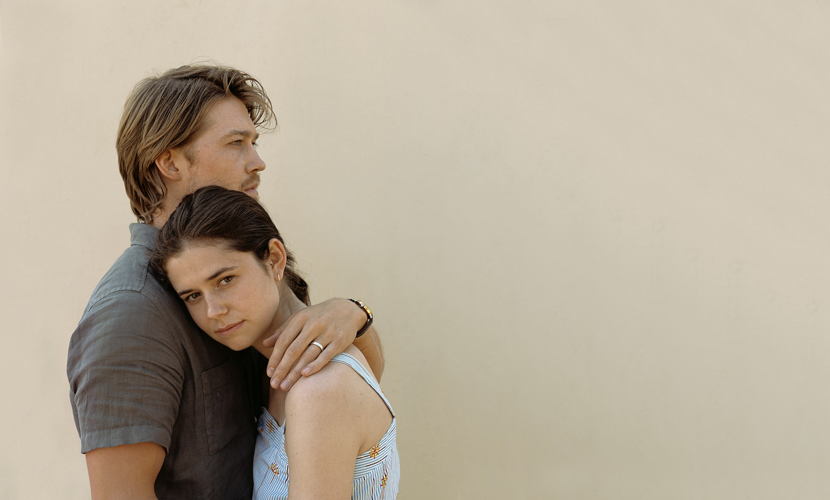 Nick (Joe Alwyn) en Frances (Alison Oliver)