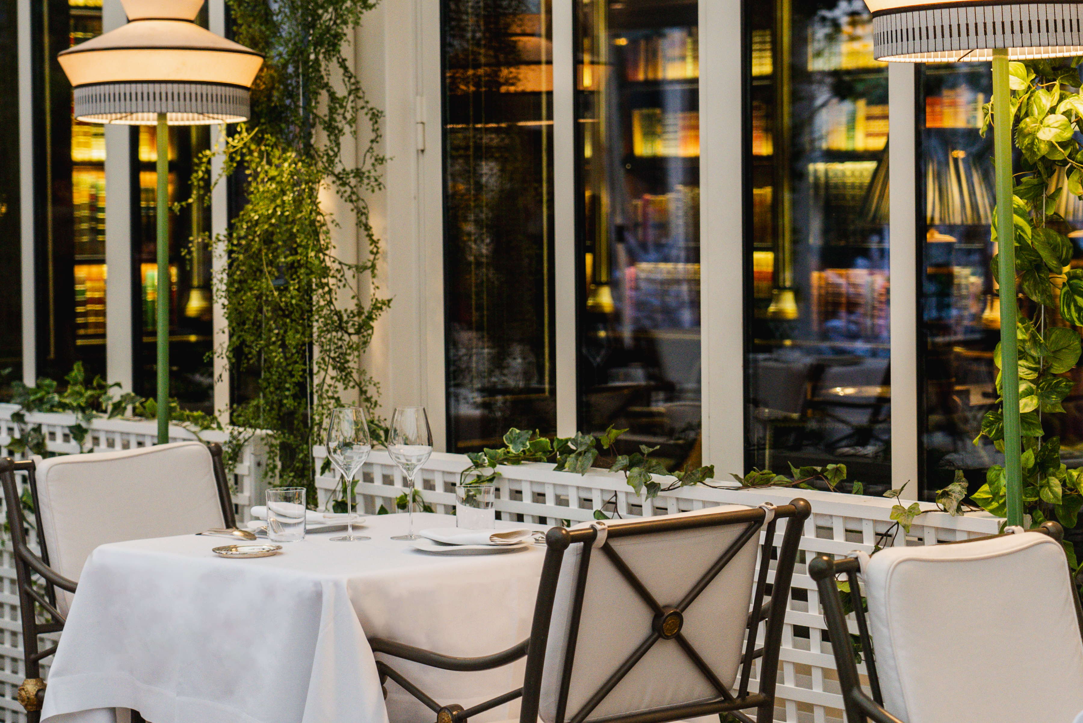 La Réserve Paris | La Véranda