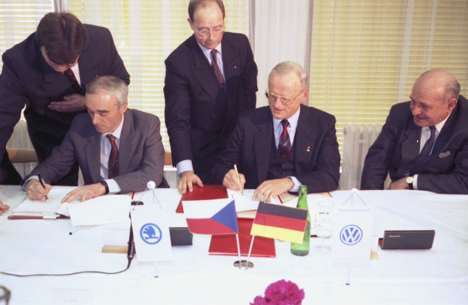 On 28 March 1991, the Czech Minister of Industry, Jan Vrba, and the Chairman of the Board of Management of the Volkswagen Group, Carl H. Hahn, signed the contract establishing a joint venture for the production of ŠKODA cars. The contracting parties were the government of the Czech Republic and the Volkswagen Group.
