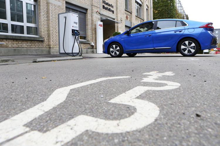 Hyundai IONIQ plug-in hybrid