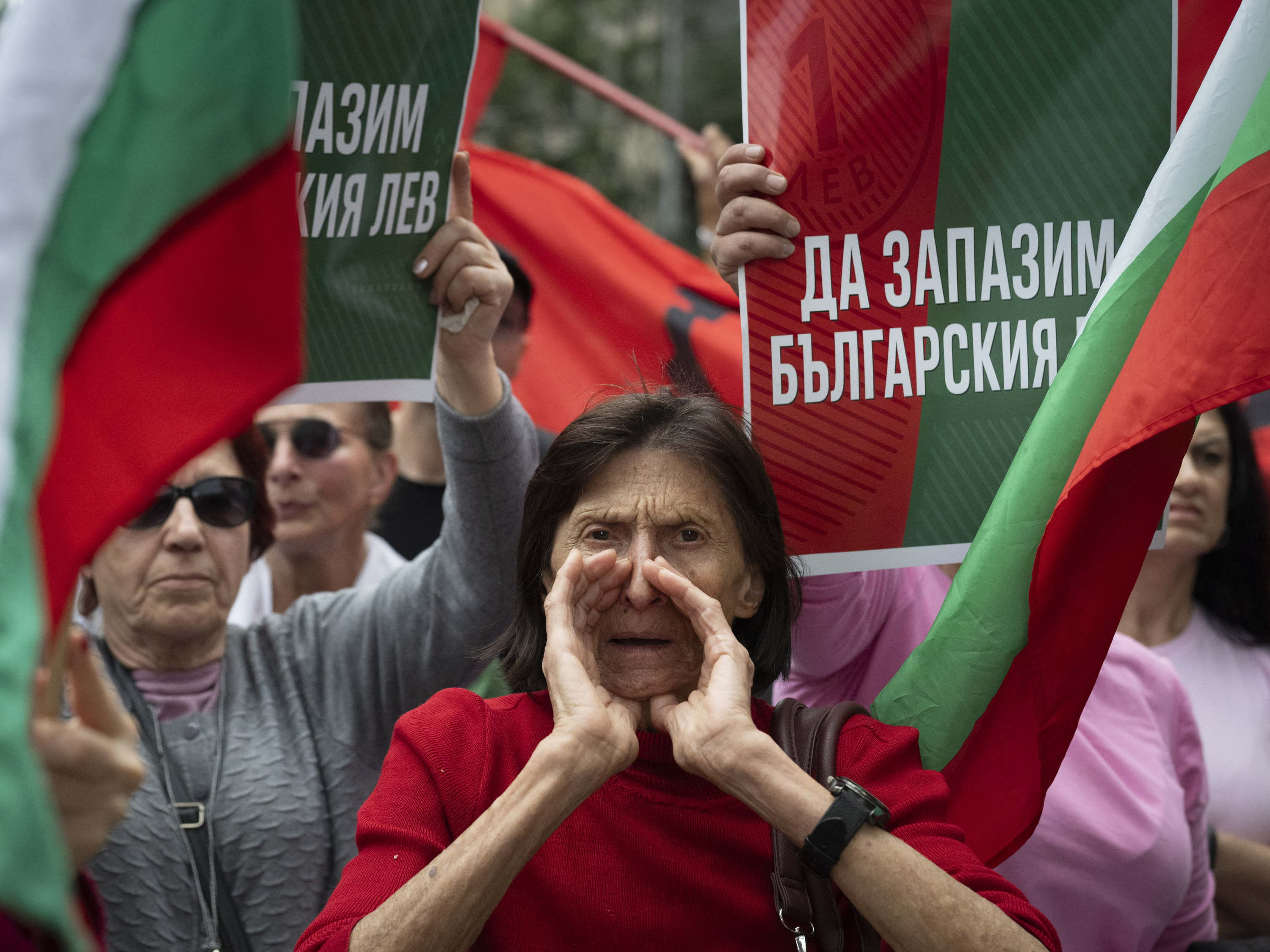 EU approves Bulgaria’s eurozone entry for 2026