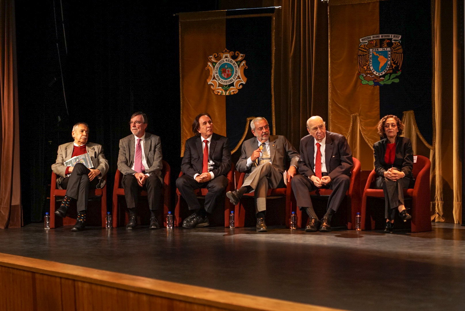 Rolando Cordero, Dr. Roberto Russell, Ing. Daniel Chávez Morán, Dr. Enrique Luis Graue, Julio María Sanguinetti y Guadalupe González en la IX edición del Premio Fundación Vidanta