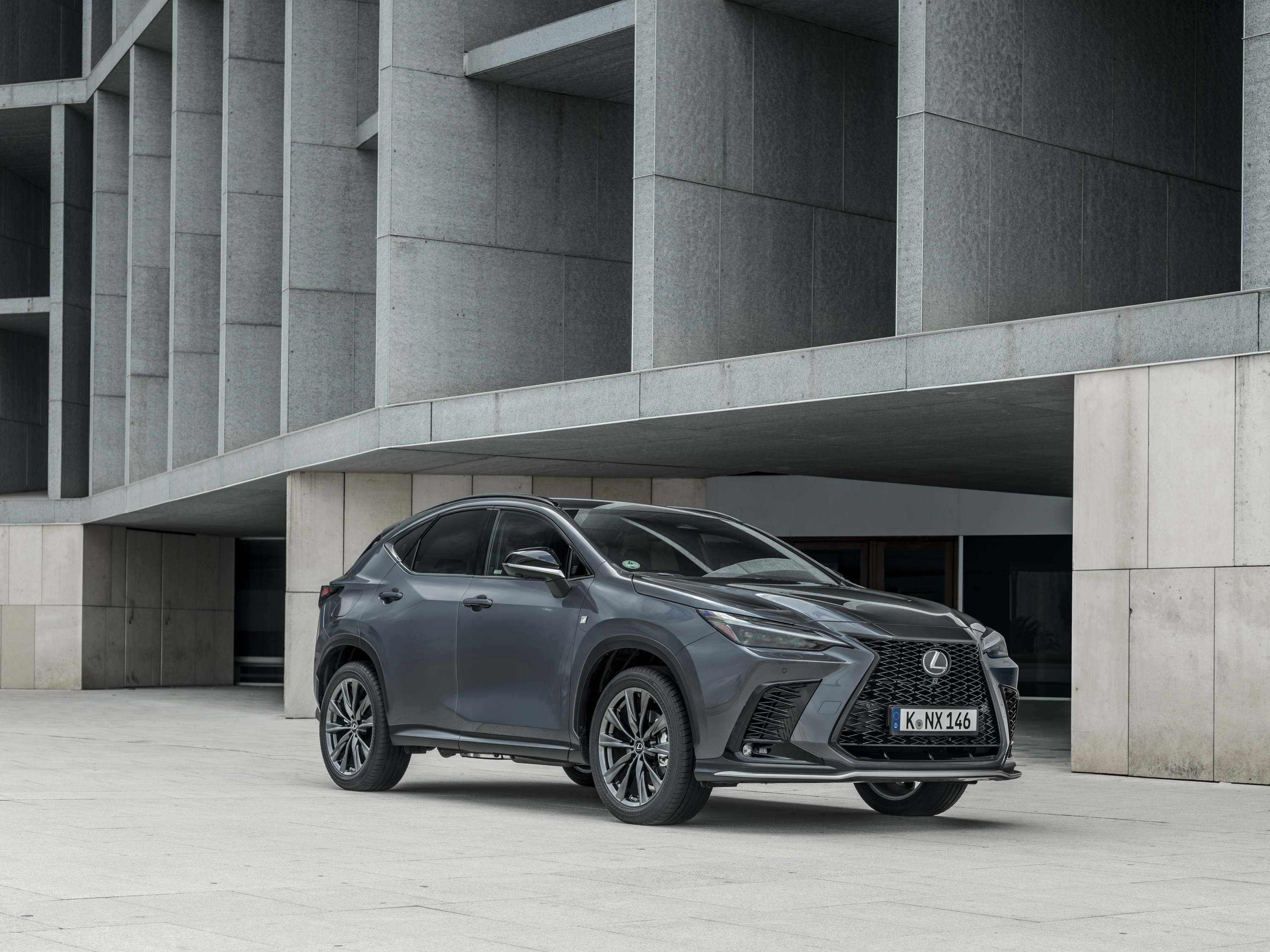 Nieuwe Lexus NX450h+ door What Car? uitgeroepen tot Plug-In Hybrid Of The Year