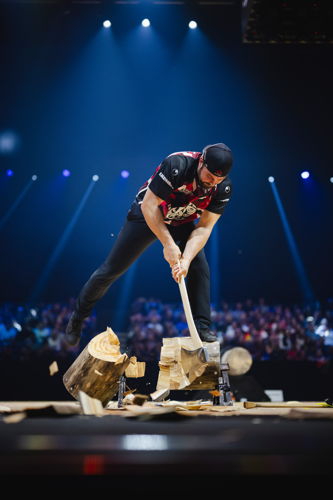 Ben Cumberland vestigde een nationaal record in de Underhand Chop op weg naar de bronzen medaille.