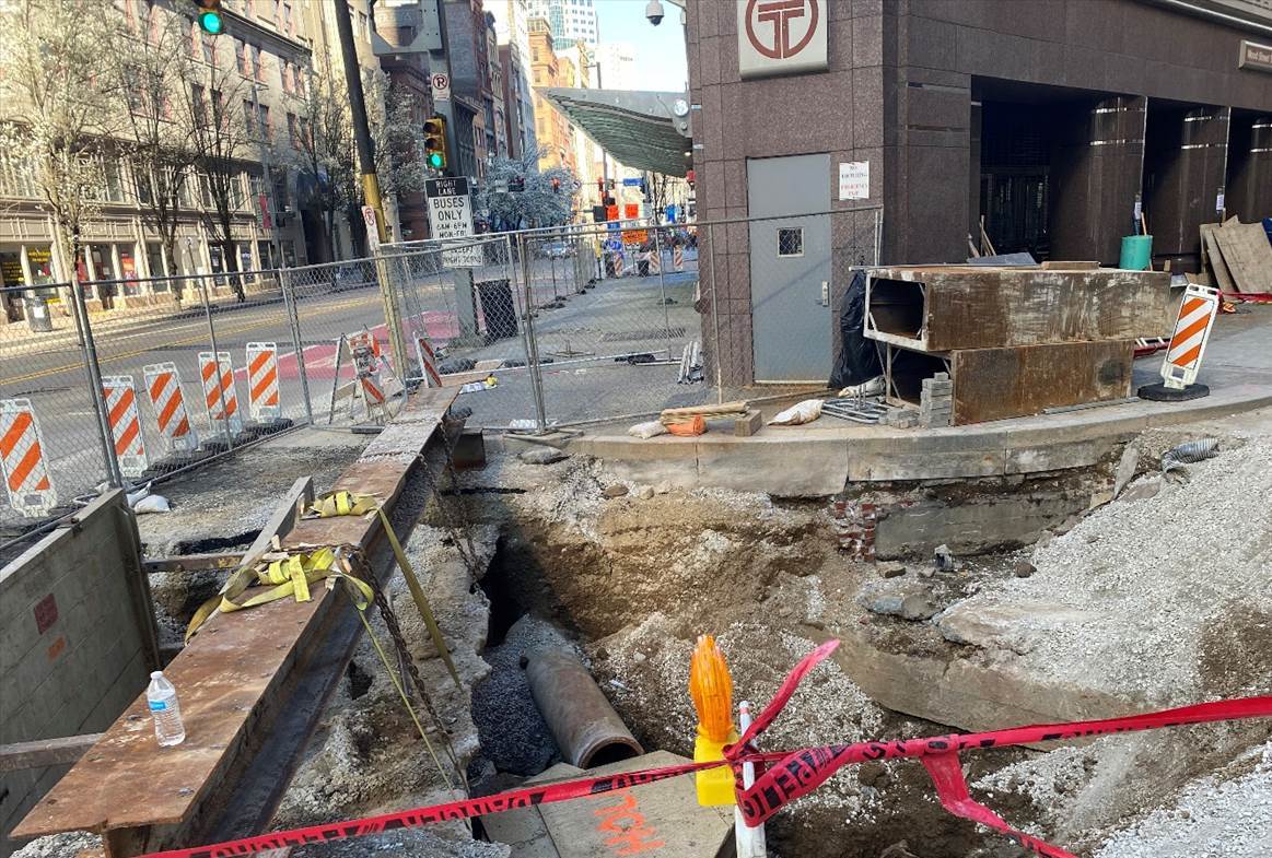 Current work area at Sixth Avenue and Wood Street