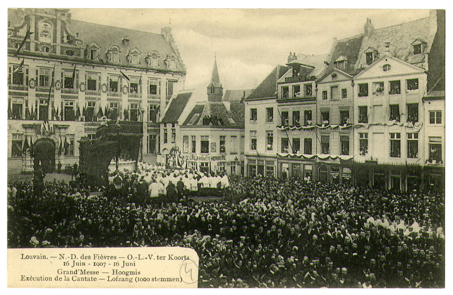 volle Oude Markt (1907) voor de kroning door kardinaal Mercier