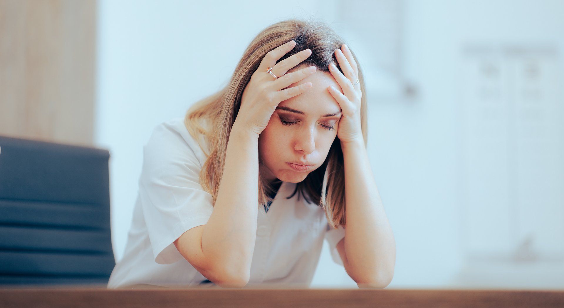 One in three employees have people with mood disorders in their surroundings