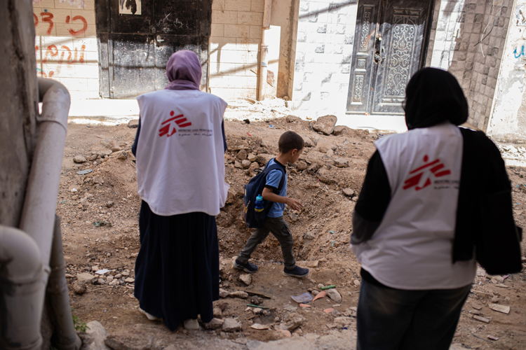 After the 9-day incursion that took place in Jenin from 28 August to 6 September, MSF teams resumed their psychological first-aid activities in the refugee camp. Copyright: Alexandre Marcou/MSF