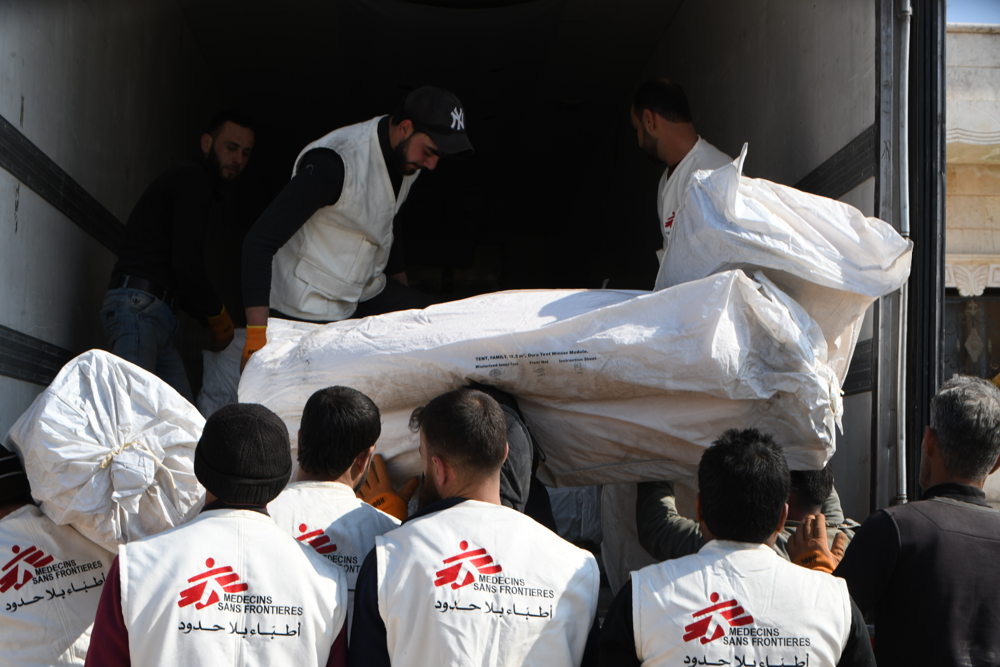 14 MSF trucks loaded with tents and winter kits entered Syria through Hamam crossing point, in partnership with Al-Ameen, a Syrian NGO. Photographer: Rami Alsayed